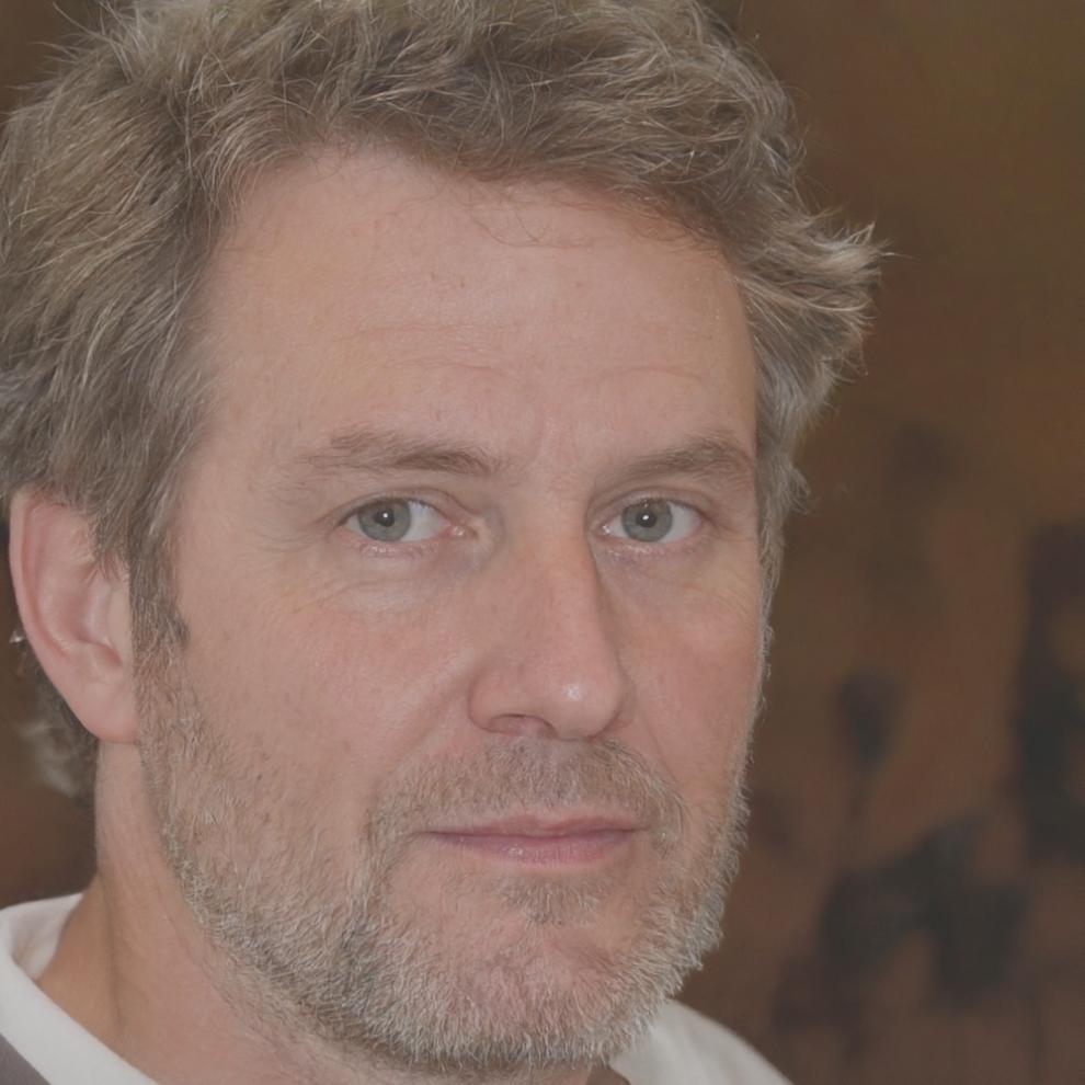 Porträt von Thorsten Neubauer